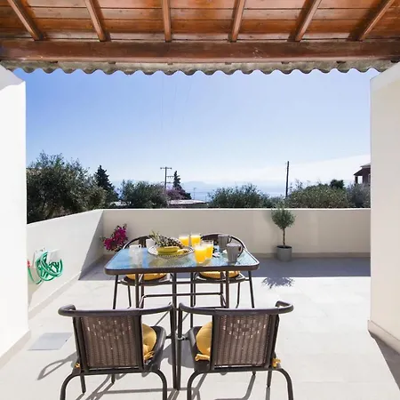 Villa R&C Corfiot House à Achílleion Extérieur photo